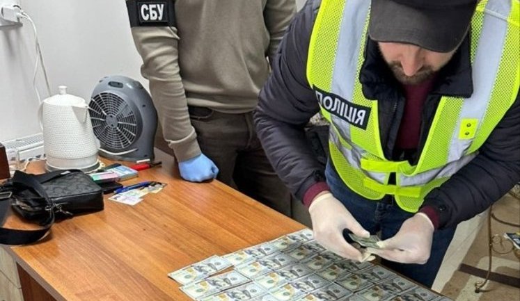 Организовал фиктивное уклонение от мобилизации: на Прикарпатье задержали адвоката. ФОТО