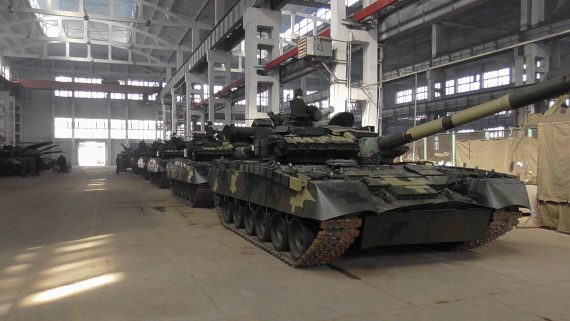 Ukrainian Armed Forces receive upgraded T-80 tanks 01