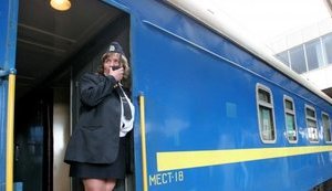 Кілька потягів спізнюються через крадіжку кабелів під Києвом, - 