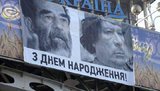 Хусейн и Каддафи поздравили Януковича с днем рождения. ФОТО дня