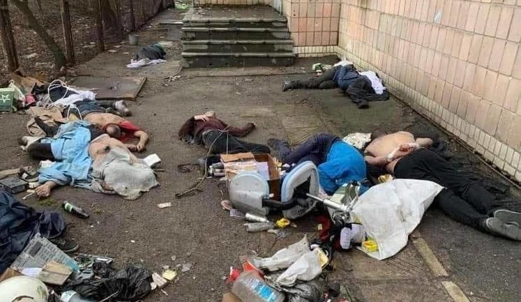 Гражданские со связанными руками и расстрелянные российскими оккупантами в Буче. ФОТО 18+