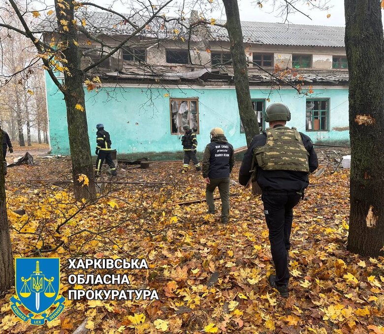 Последствия обстрела Кондрашовки в Харьковской области: Ранена 67-летняя женщина 01