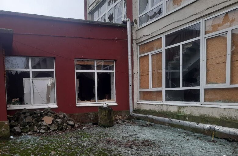 Оккупанты атаковали Никополь дроном-камикадзе и из артиллерии: повреждено оздоровительное заведение, дома, ЛЭП и газопровод 02