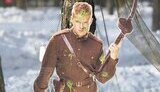 В Иркутске активисты кремлевских партий расстреляли изображение советского солдата. ФОТОрепортаж.