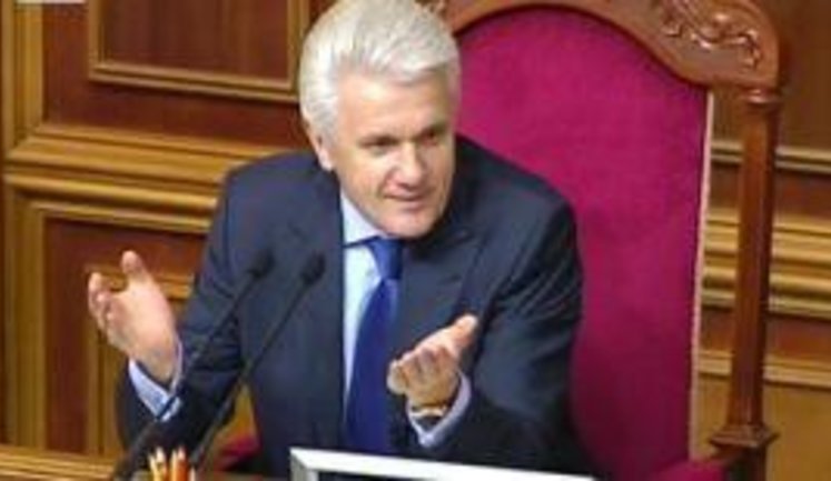 На повестку дня Рады вынесены и проекты по переголосованию ​​закона о языках, - Литвин