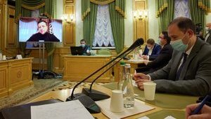 Офис Президента спросил у волонтеров, как бороться с коронавирусом и объявил об увольнении Степанова