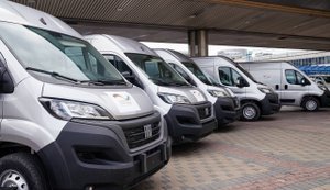 Німеччина передала "Укрзалізниці" 10 автомобілів для ремонтних бригад