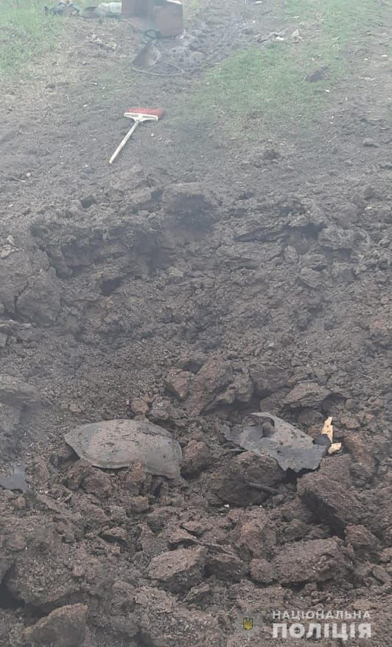 Tractor driver exploded on mine in Chernihiv region 02