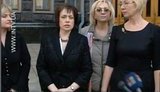 Левочкин пообещал женщинам-депутатам, которые просят освободить Тимошенко, личную встречу с Януковичем. ВИДЕО