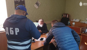ГБР уличило двух полицейских из Кривого Рога в завладении украденными драгоценностями