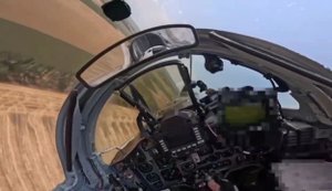 Украинский пилот МиГ-29 выполнил боевые маневры и уклонился от российской ракеты "воздух-воздух". ВИДЕО