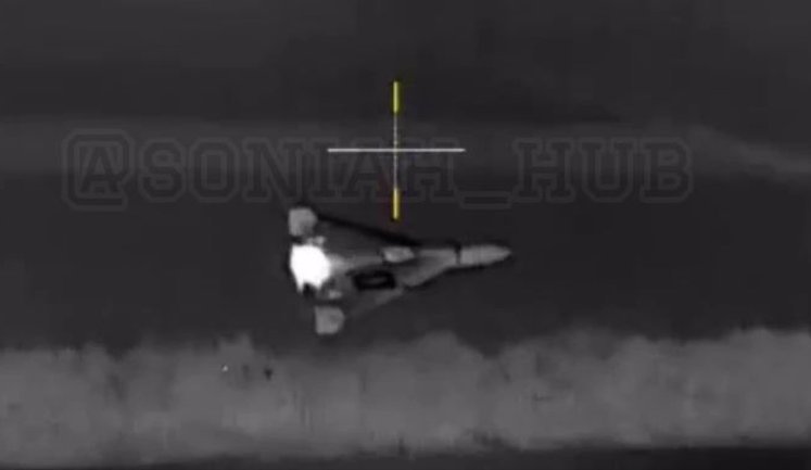 Пилоты ВСУ уничтожают российские ракеты и ударные дроны во время ночной атаки на Украину. ВИДЕО