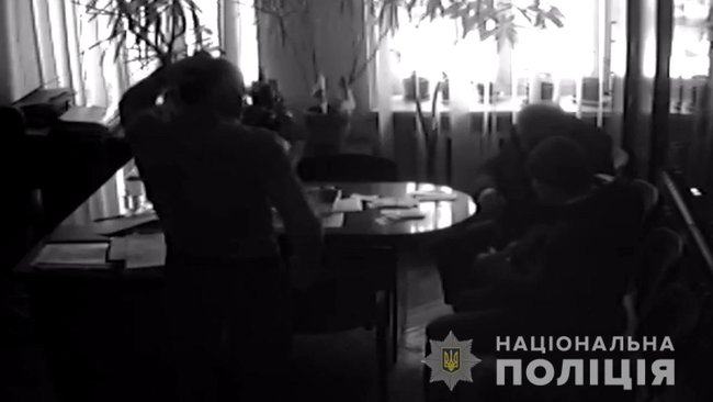В горсовете Борисполя раскрыта схема получения откатов, организованная группой чиновников во главе с замом мэра, - Нацполиция 03