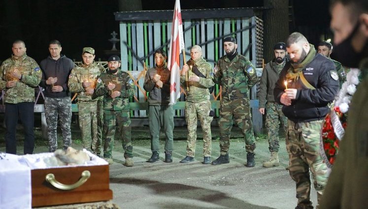 С погибшим на Донбассе воином 128-й ОГШБр Давидом Шартавой простились в Киеве. ВИДЕО+ФОТОрепортаж