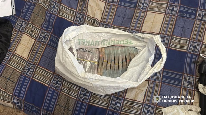 Вымогали деньги за беспрепятственное прохождение службы
