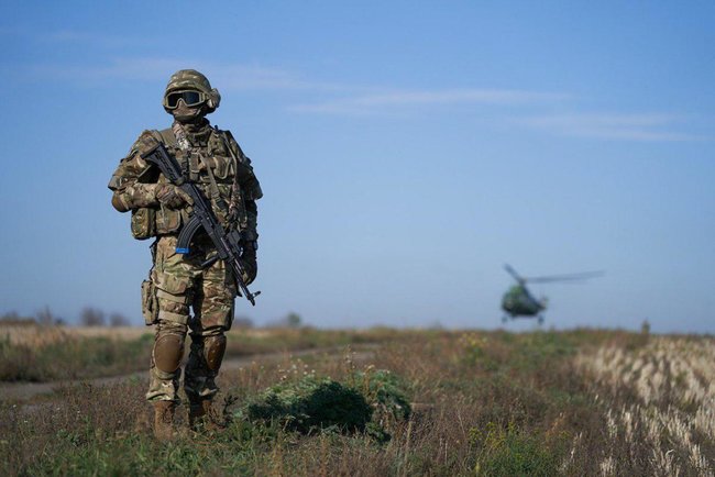 Україна підвелася на ноги, обтрусила пил і сказала ворогам: Не дочекаєтеся! - Зеленський на Донбасі 03 Україна підвелася на ноги, обтрусила пил і сказала ворогам: Не дочекаєтеся! - Зеленський на Донбасі 03