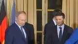 У Кремлі заявили, що українська сторона робила запит на зустріч із Путіним, але той може зустрітися тільки "на ногах"