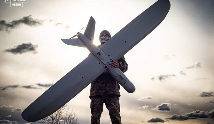 Зеленський підписав закони про розширення пільг на імпорт комплектуючих для дронів