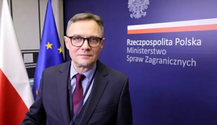 Главы МИД стран "Веймарского треугольника", США и Турции обсудят организацию мирной встречи в Стамбуле.