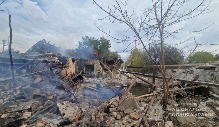 Ворог атакував Пологівський район на Запоріжжі авіабомбами: дві людини поранені, зруйновані будівлі
