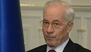 Азаров: Никакой эмиссии нет. Это провокация Тимошенко. ВИДЕО.