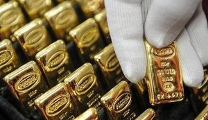 Українцям пояснили, чи потрібно декларувати дохід від продажу банківських металів