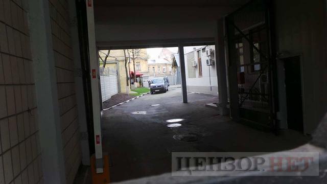 ГПУ проводит обыск в центральном офисе Укрнафты 21 ГПУ проводит обыск в центральном офисе Укрнафты 21