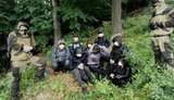 Вісьмох нелегалів із В