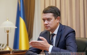 Дмитро Разумков: Мене можна застрелити – це теж варіант для вирішення питання. Але підстав позбавити мене мандата у них немає жодних
