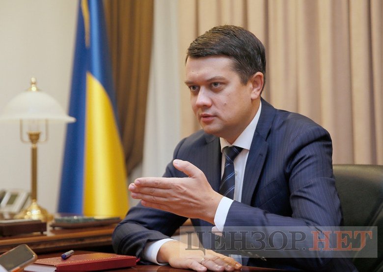 Дмитро Разумков: Мене можна застрелити – це теж варіант для вирішення питання. Але підстав позбавити мене мандата у них немає жодних 06