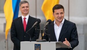 Відставка посла у Лондоні: необережність чи нелояльність?