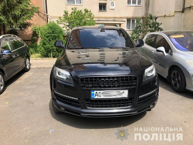 Поліцейські затримали членів Мукачівської банди, які промишляли розбоєм, викраденнями людей і торгівлею зброєю 08