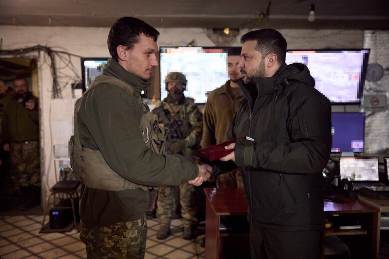 Zelenskyy visited positions of 110th Separate Mechanized Brigade in Avdiivka and awarded military 03