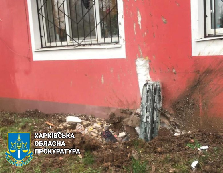 Окупанти обстріляли селище на Харківщині: Загинув чоловік, двох осіб поранено 04 Окупанти обстріляли селище на Харківщині: Загинув чоловік, двох осіб поранено 04