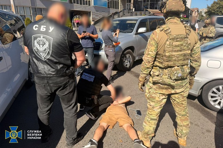 Викрито торговців зброєю