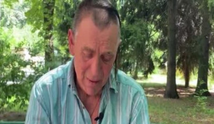 Мого сина нагородили орденом "За мужність" разом із брехуном і зрадником, який кинув його на полі бою", - батько загиблого під Зайцевим морпіха Журавля. ВIДЕО