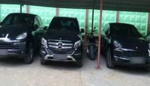 ГПУ арестовала автопарк, коттеджный городок и рестораны экс-главы налоговой милиции и его родни на сумму около 480 млн грн. ВИДЕО