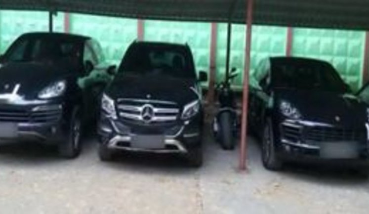 ГПУ арестовала автопарк, коттеджный городок и рестораны экс-главы налоговой милиции и его родни на сумму около 480 млн грн. ВИДЕО