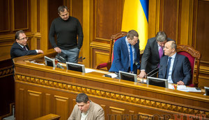 "Ауди" Воропаева, Лозовой держал за пальцы Бахтееву и попытка украинизации Киссе. ФОТОрепортаж