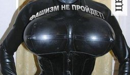 Антифашистский гей-парад
