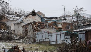 Рашисти вдарили ракетою по Умані: 6 постраждалих, зокрема діти. ФОТОрепортаж