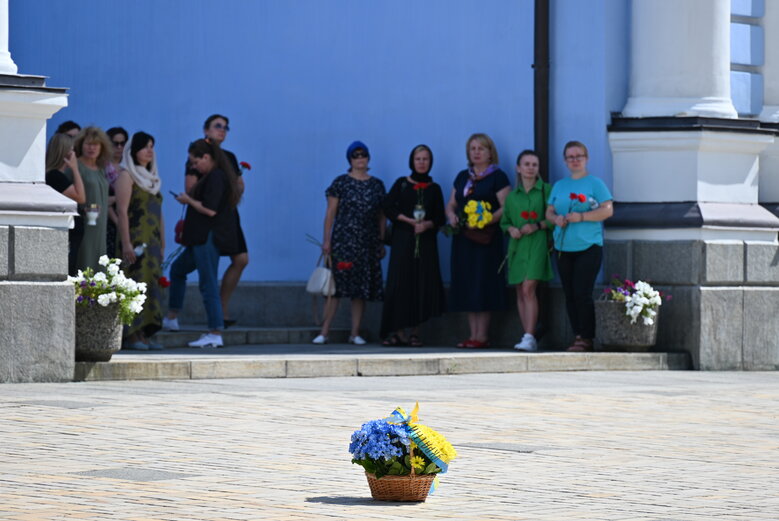 Із захисником України 21-річним Владиславом Онищенком попрощалися в Києві 03