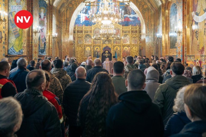 У Житомирі попрощалися з пілотом Олександром Довгачем