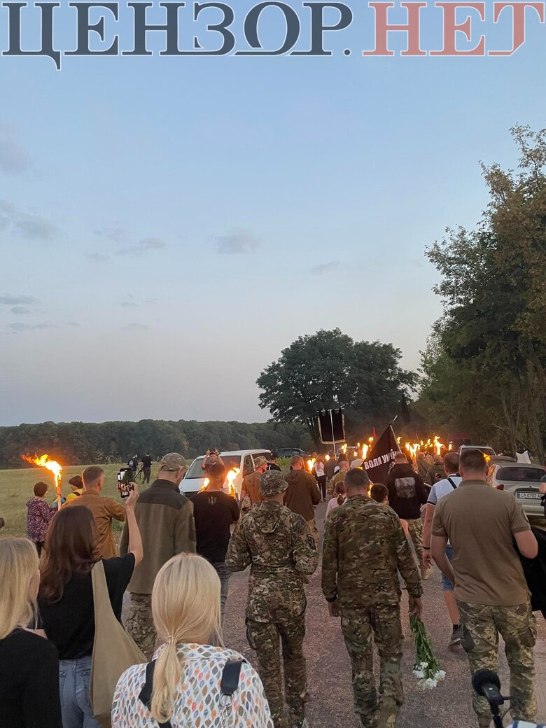У Холодному яру вшанували героїв і відкрили пам’ятники полеглим захисникам України 02