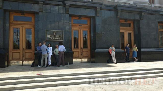 Березюк планує ночувати під АП: Якщо страждають львівяни, то я буду страждати тут, у Києві 02 Березюк планує ночувати під АП: Якщо страждають львівяни, то я буду страждати тут, у Києві 02
