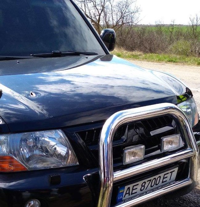 На Херсонщине из автомата расстреляли автомобили частной охраны 04