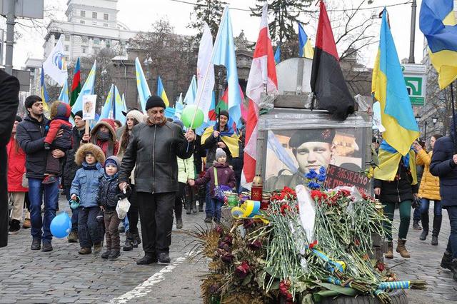 Kyiv hosts March of Solidarity with Crimean Tatars 01 Kyiv hosts March of Solidarity with Crimean Tatars 01