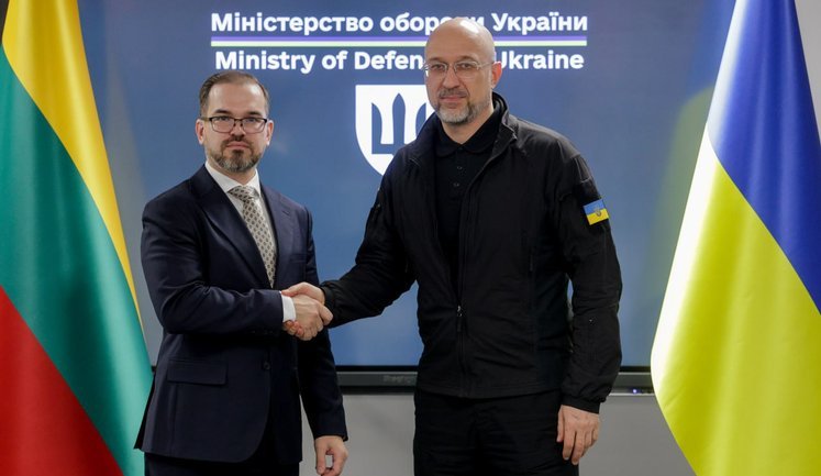 До Києва прибув міністр оборони Литви Каунас: Обговорили зі Шмигалем виробництво морських дронів, радарів та мін. ФОТОрепортаж