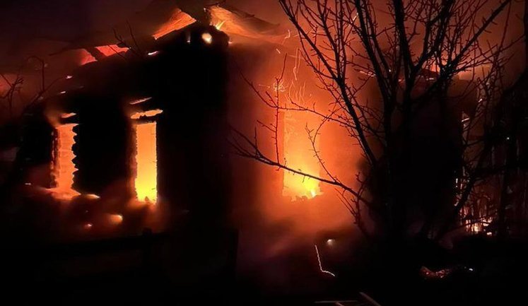 Рашисты ударили дронами по Новгороду-Северскому, в Корюковском районе баллистикой атаковано сельхозпредприятие. ФОТОРЕПОРТАЖ