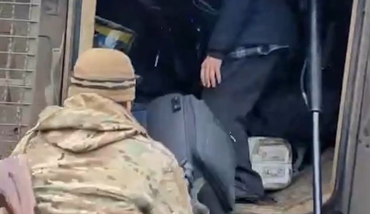 Бійці НГУ "Рубіж" евакуювали 4 цивільних з міста Білецьке. ВIДЕО